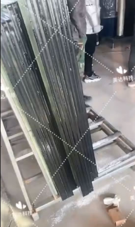 卧式打膠(jiāo)機調試安(ān)裝